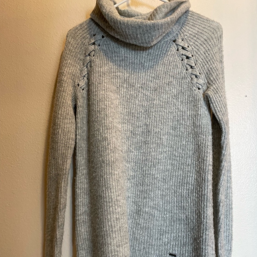 Hollister cowlneck sweater